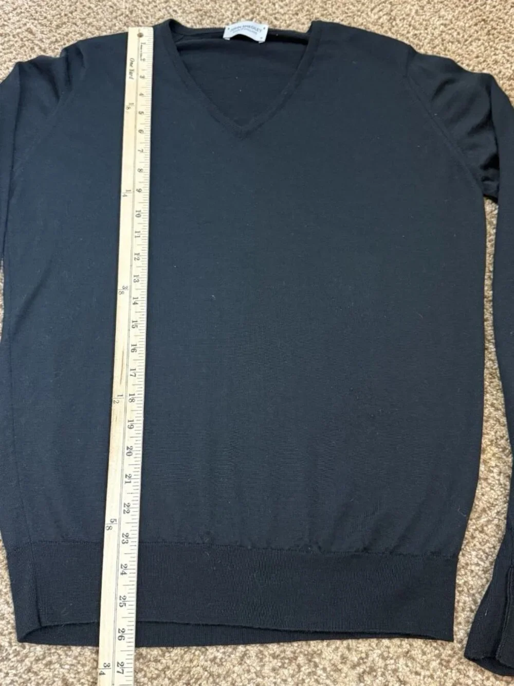 John Smedley Men’s V Neck Black Sweater 100% Pure Wool Size M England Made